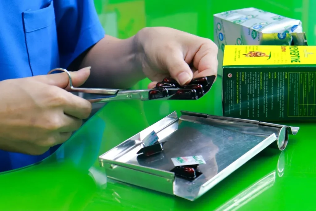 Lựa chọn câu hỏi phù hợp để có thể cung cấp thuốc chính xác cho khách hàng
